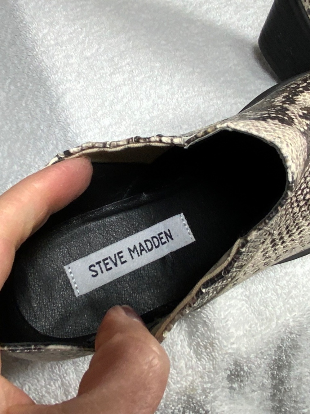 NWT - Steve Madden Snakeskin Lottie Bootie - Size 8.5 - Picture 12 of 12